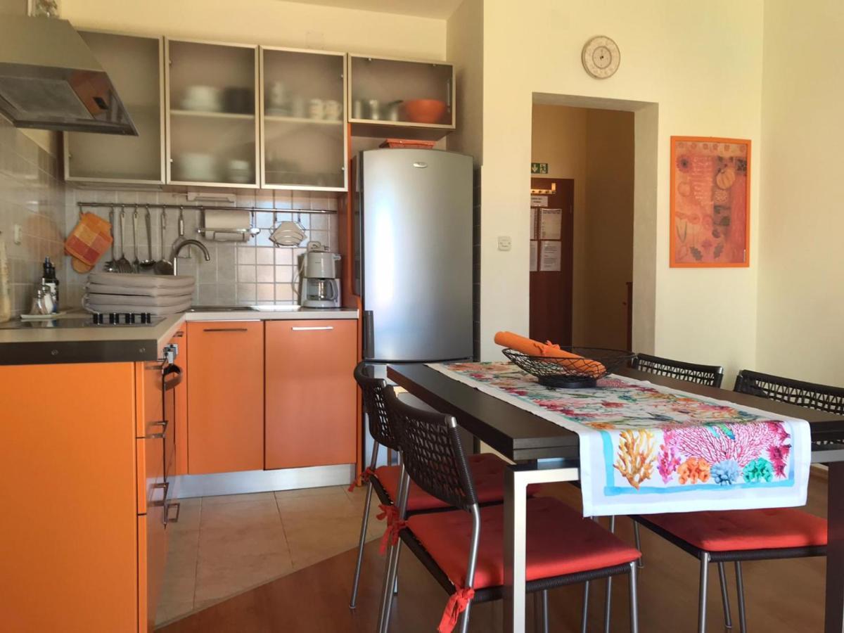 Apartmani Katarina Бол Экстерьер фото