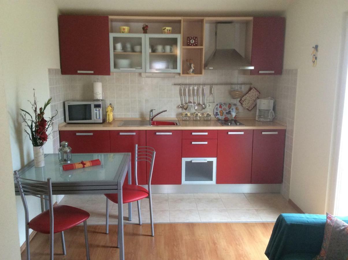 Apartmani Katarina Бол Экстерьер фото