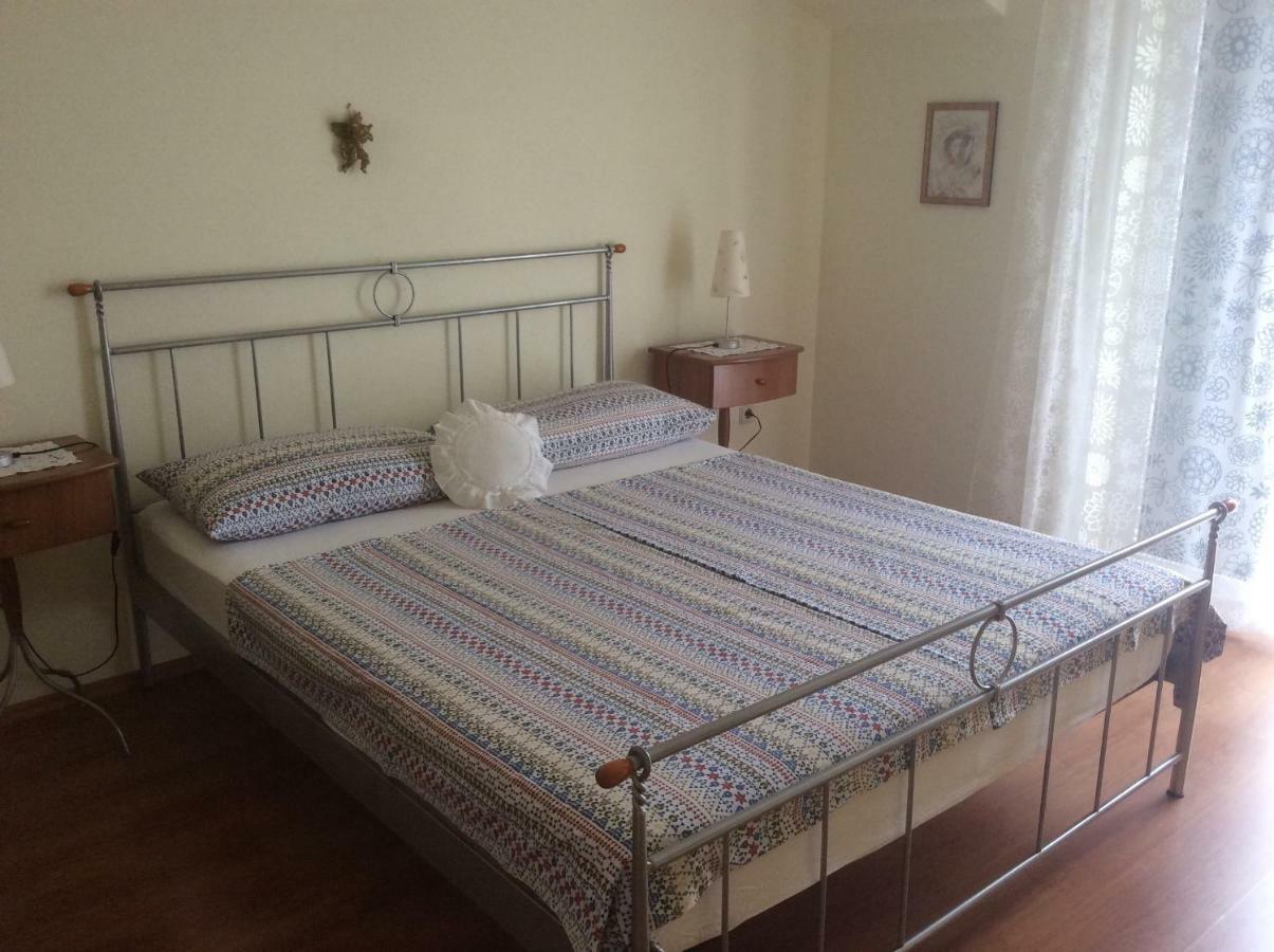 Apartmani Katarina Бол Экстерьер фото